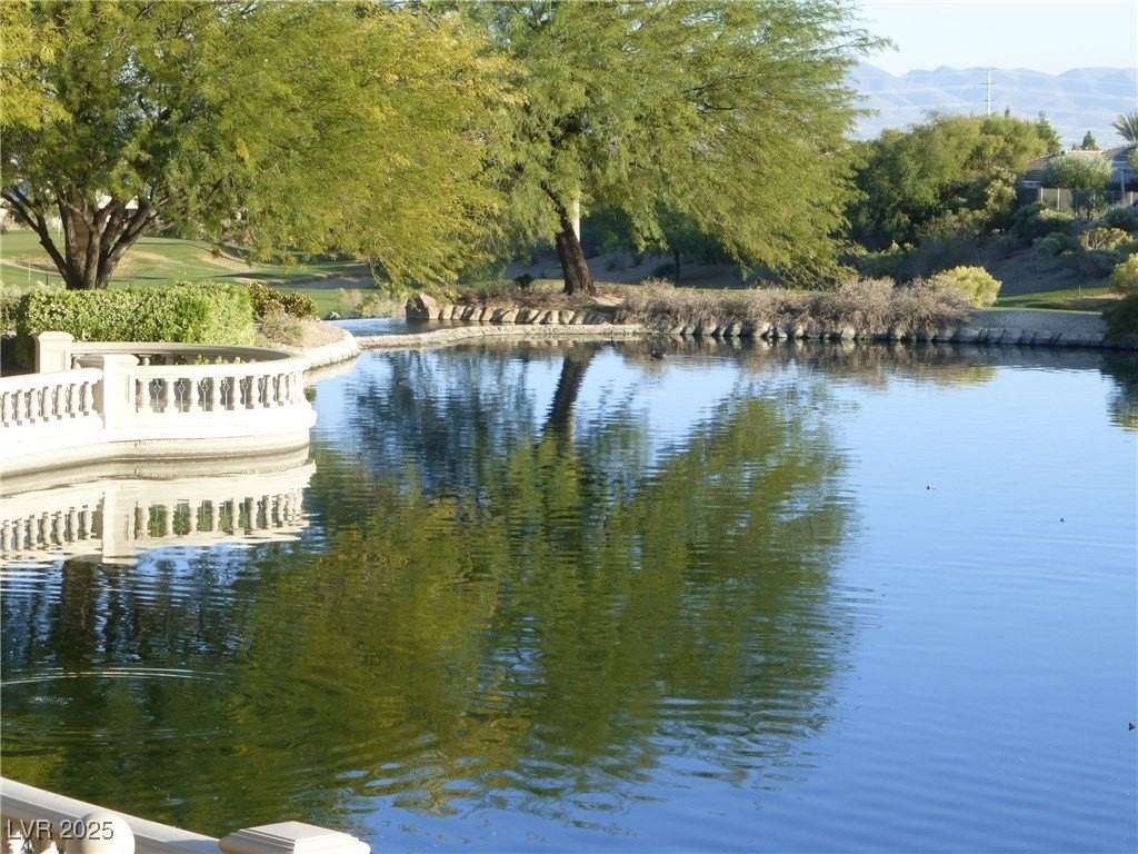 5115 Alfingo St - Photo 4 of 36