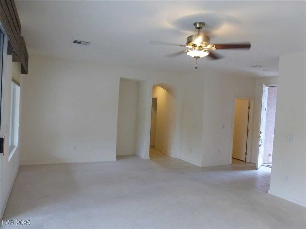 5115 Alfingo St - Photo 7 of 36