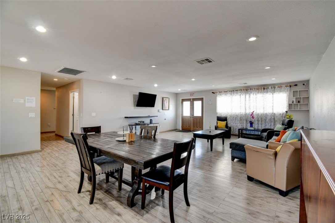 603 Palmhurst Dr - Photo 3 of 17