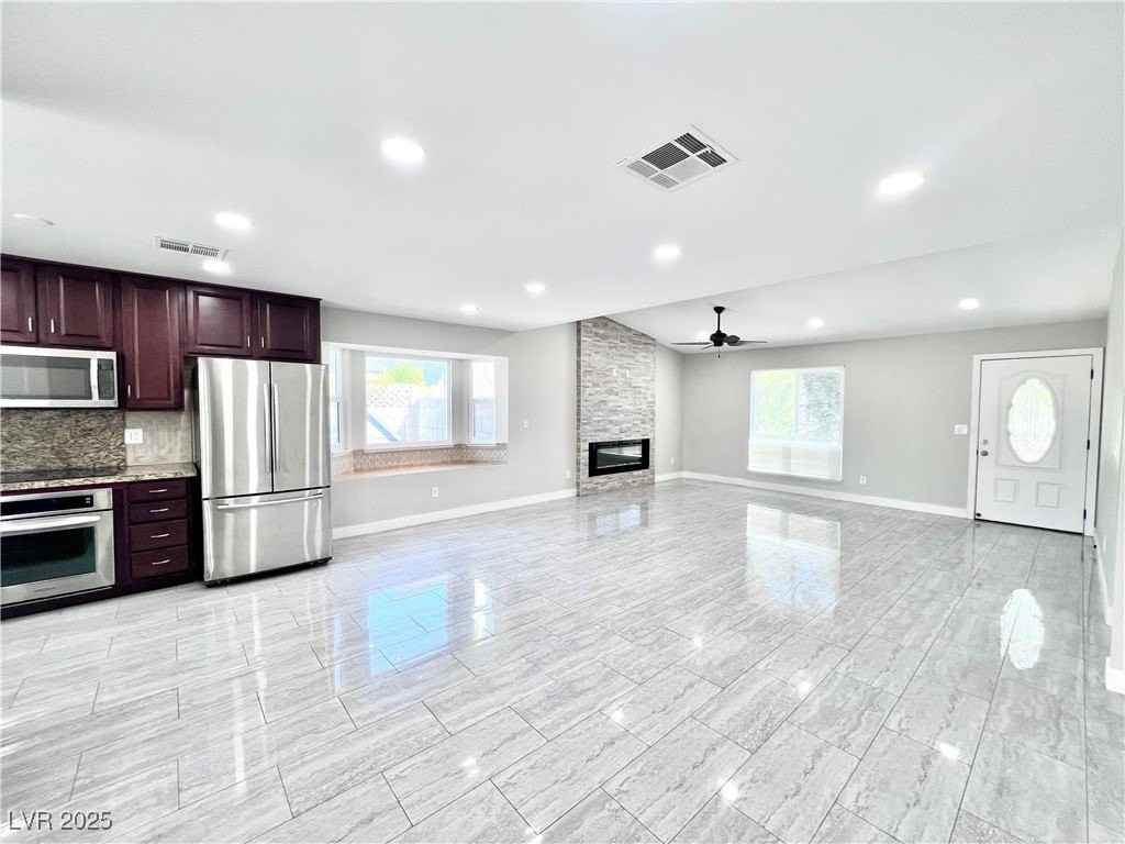 5828 Divers Cove Way - Photo 5 of 50