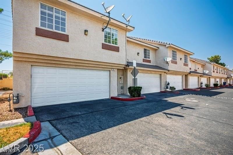 901 Nevada Sky Street - Photo 2 of 24