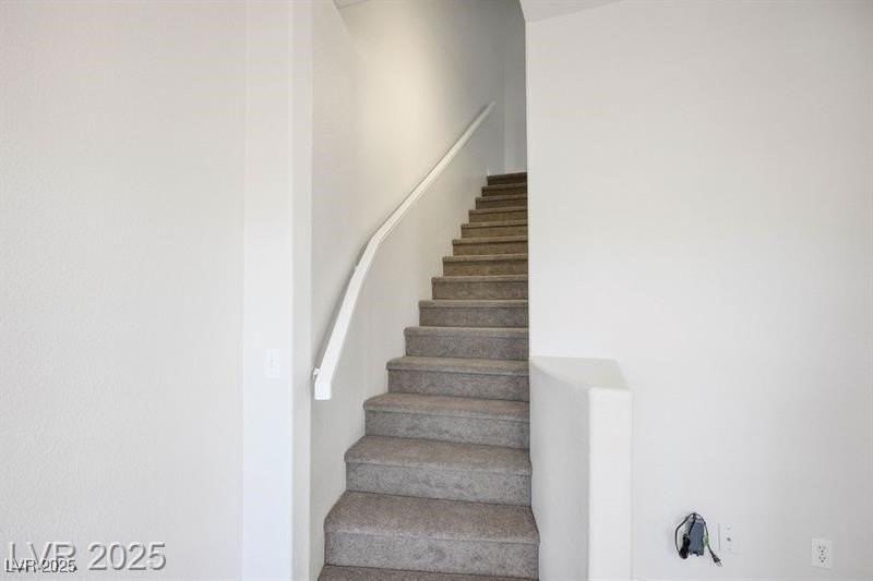 901 Nevada Sky Street - Photo 7 of 24