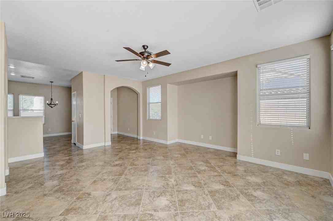 494 Groft Way - Photo 4 of 40