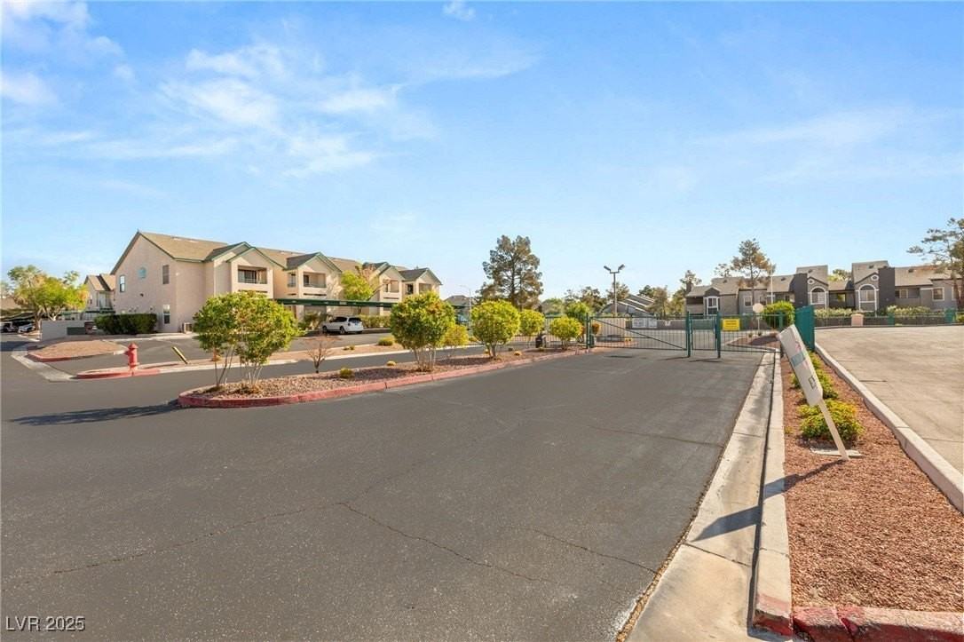 5211 Lindell Rd #203 - Photo 2 of 38