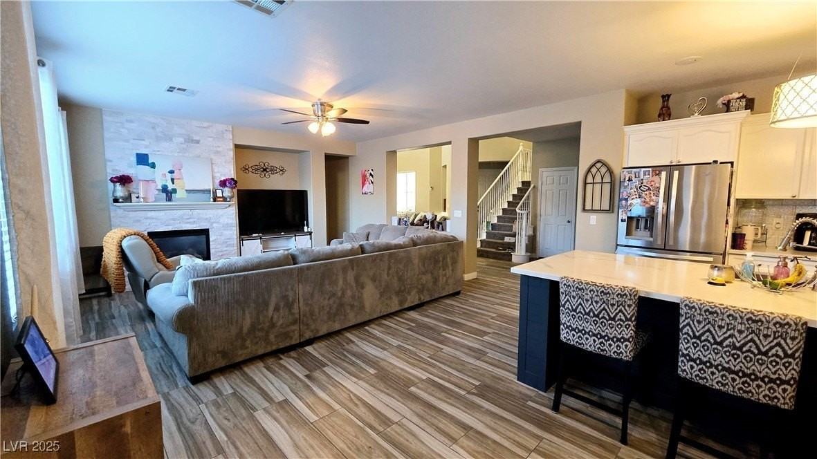 9195 Arbor Glen St - Photo 5 of 39