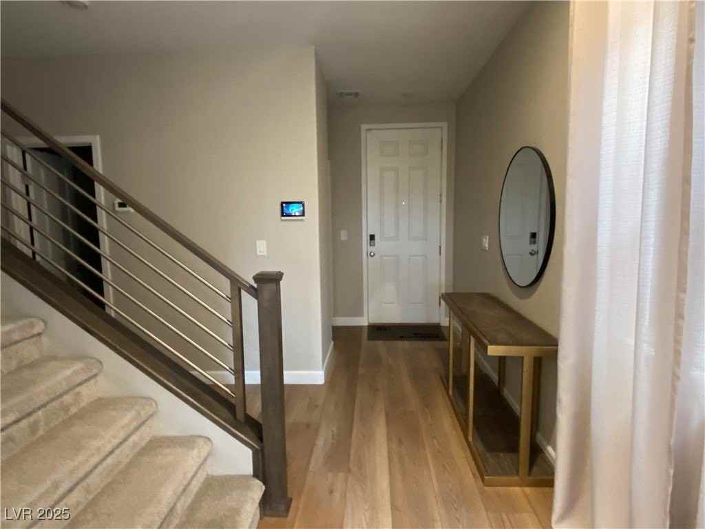 9184 Rivington Ave - Photo 3 of 38