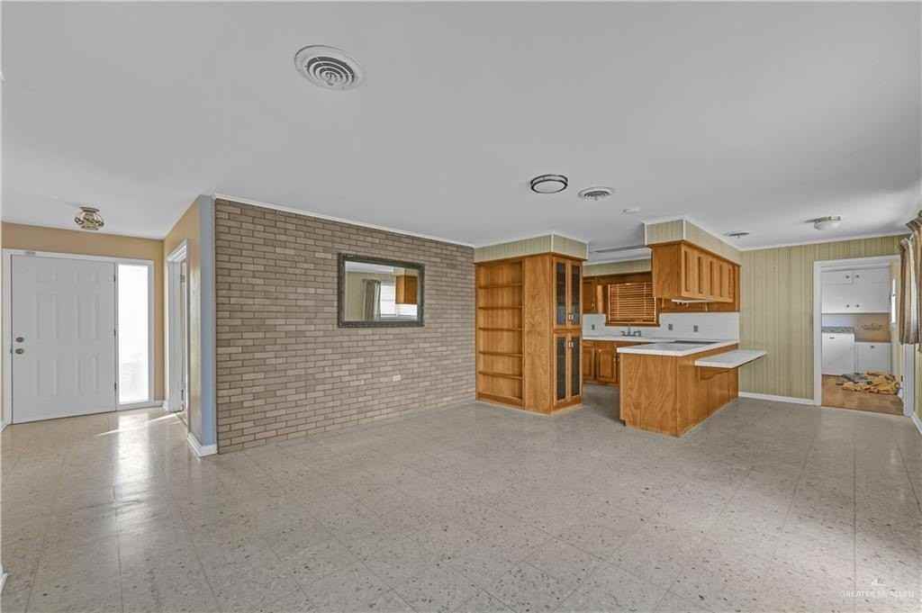 1110 Walnut Ave - Photo 3 of 21