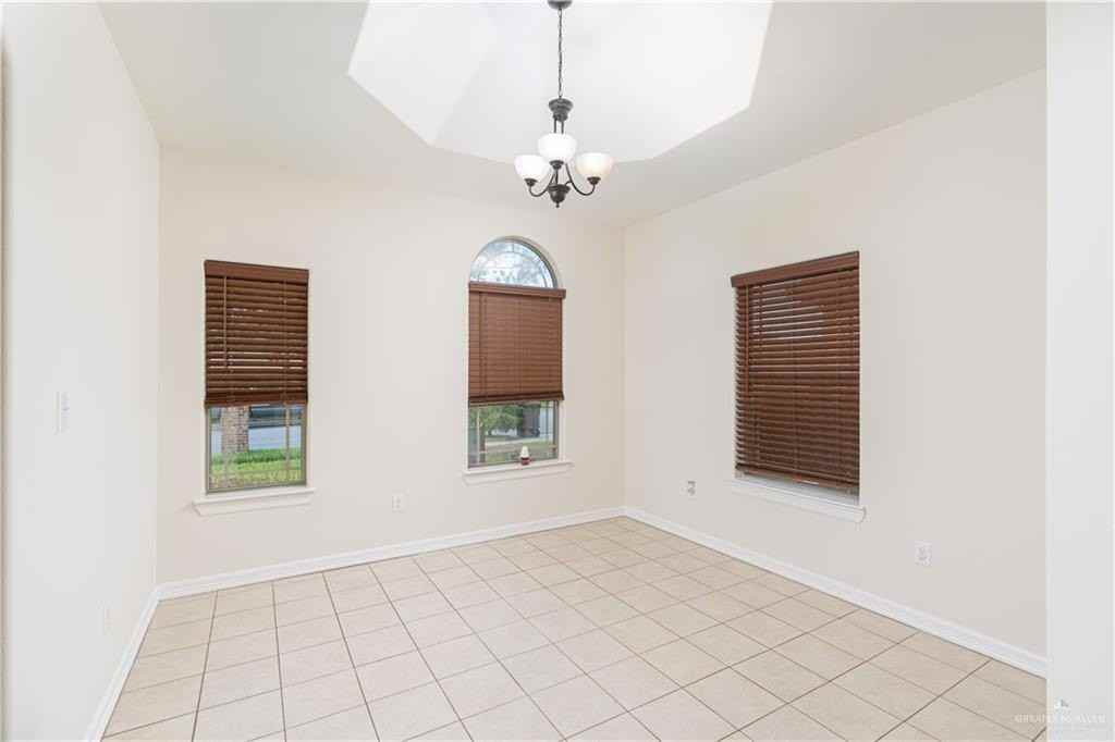 608 Bold Ruler Ave - Photo 6 of 14