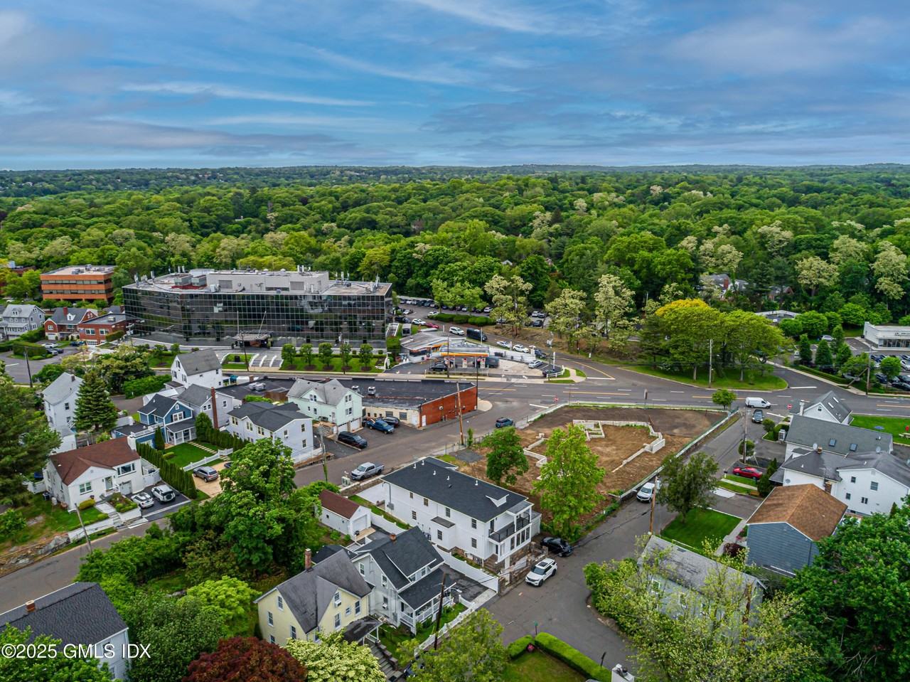 28 Columbus Ave - Photo 4 of 7