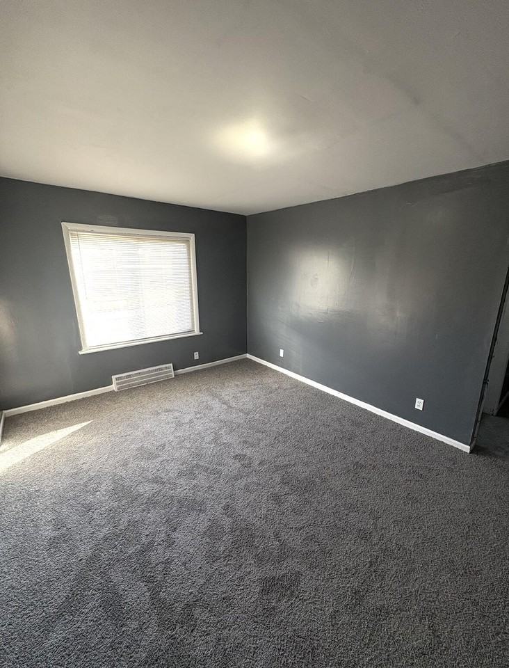 15714 Novara St - Photo 2 of 13