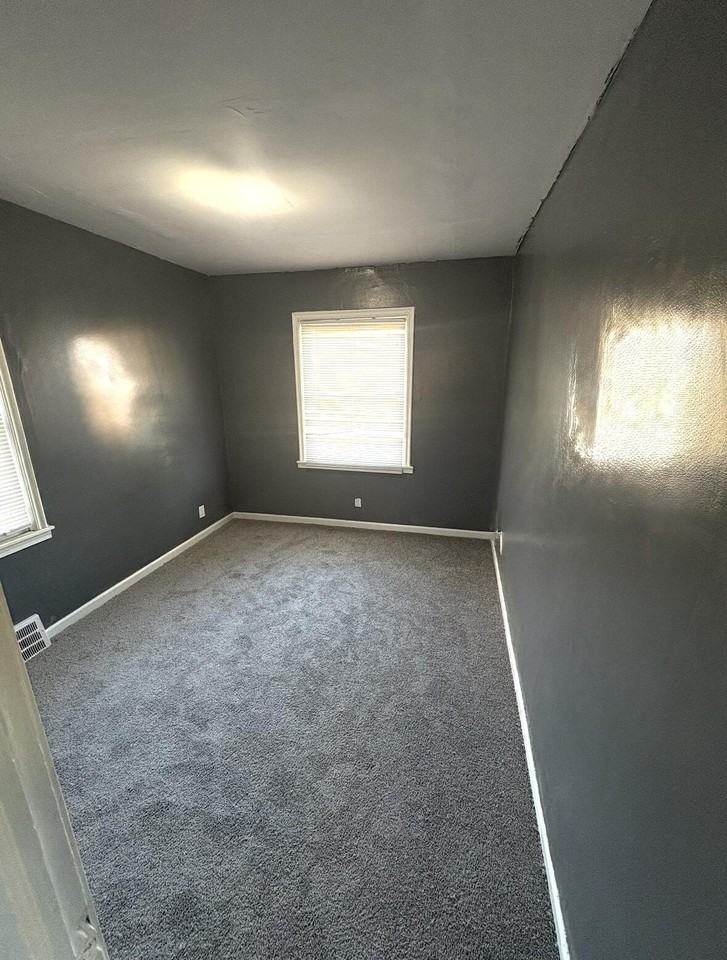 15714 Novara St - Photo 3 of 13