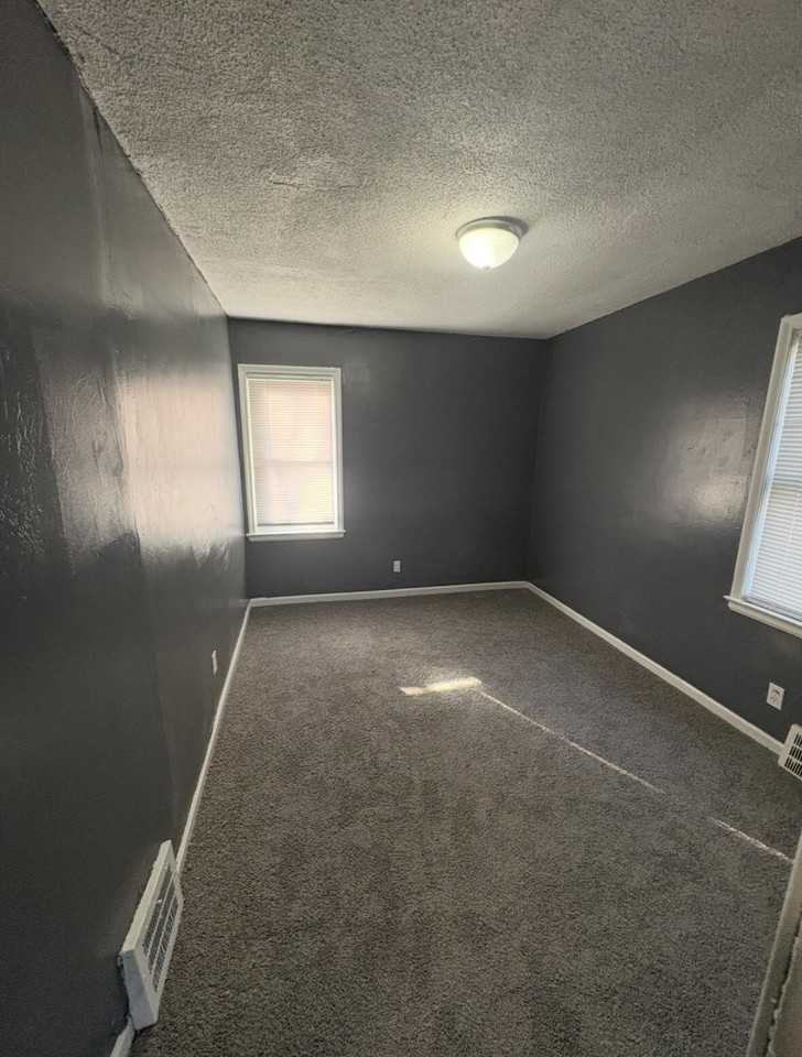 15714 Novara St - Photo 5 of 13