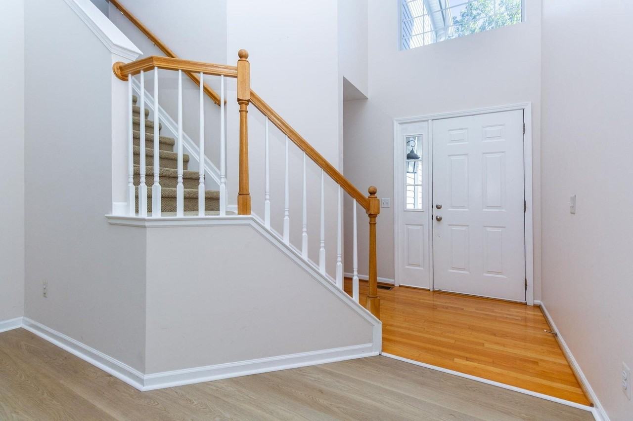 1093 Fairways Blvd - Photo 3 of 35