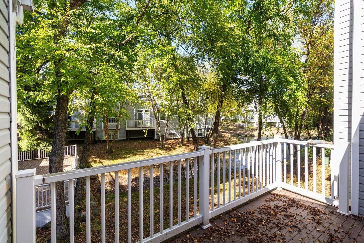 1093 Fairways Blvd - Photo 7 of 35