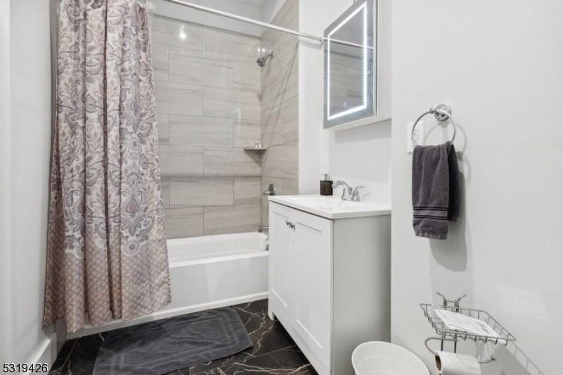 104 Fleming Ave #201 - Photo 5 of 33