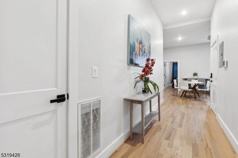 104 Fleming Ave #201 - Photo 6 of 33