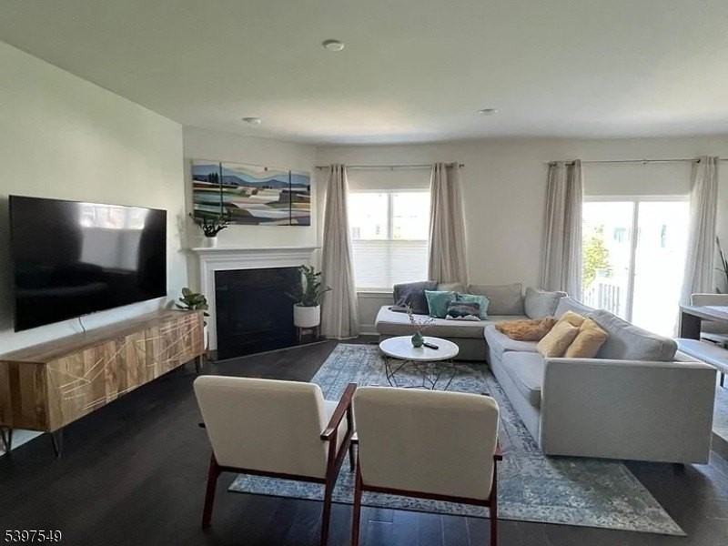 31 Gerhard Pl - Photo 7 of 20