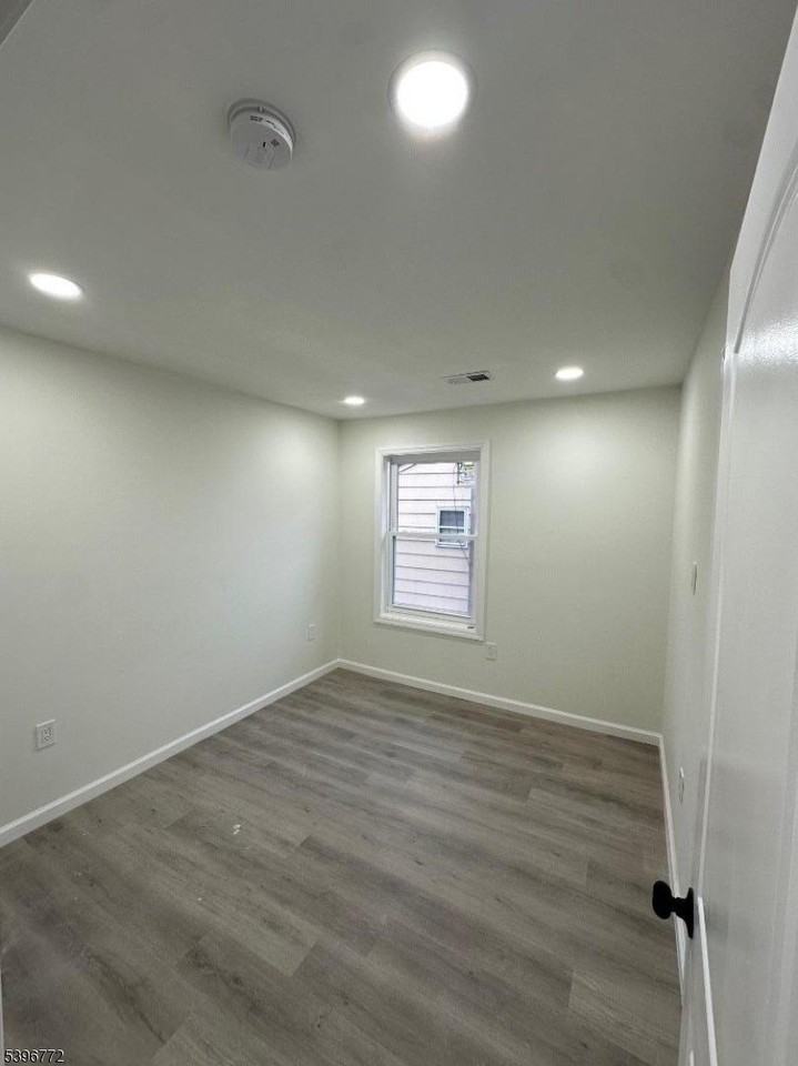 112 Fairview Ave #2 - Photo 6 of 29