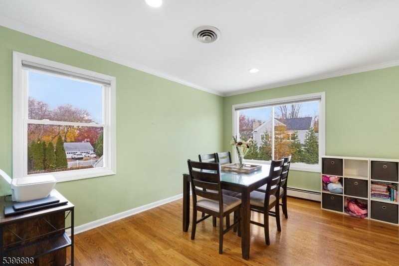 17 Lathrop Ave #B - Photo 5 of 28