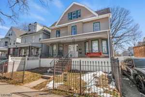 featured image of 76 North 17th Street