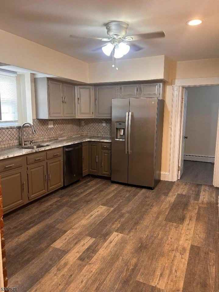 18 Cedar St - Photo 6 of 13