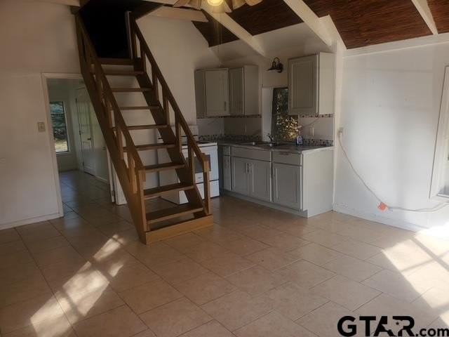 1011 W 2nd St - Photo 7 of 24