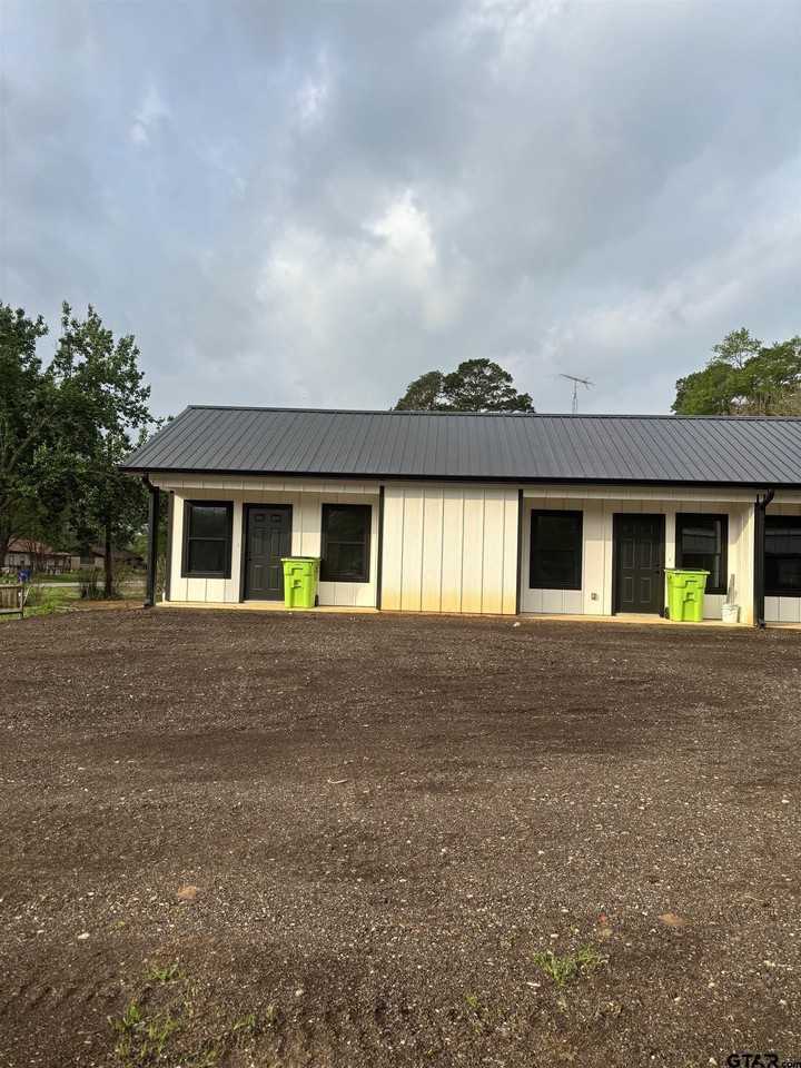 11571 19th Ave Unit 102 - Photo 2 of 4