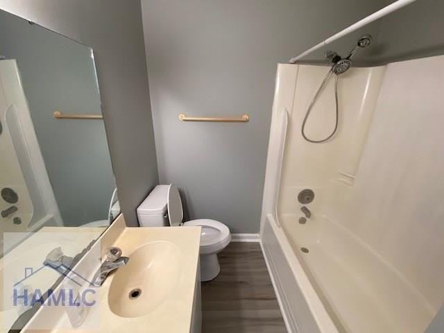 300 Robinson Loop - Photo 4 of 19