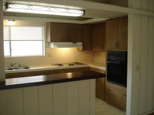 1038 Ocean Rd - Photo 2 of 7