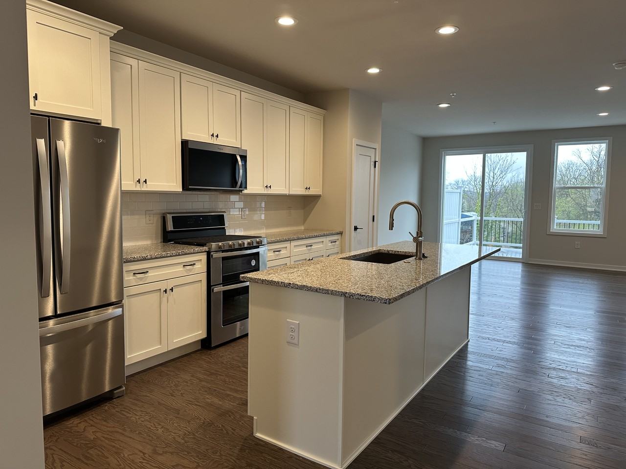 182 Mahogany Ln #182 - Photo 3 of 24