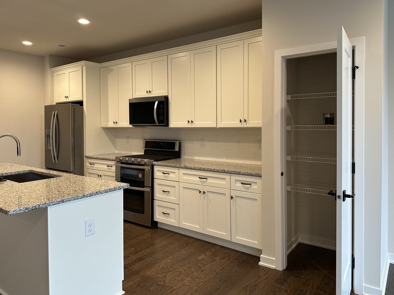 182 Mahogany Ln #182 - Photo 6 of 24