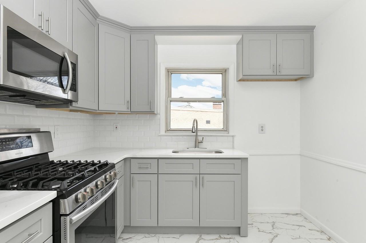 4608 Grand Ave #2 - Photo 6 of 25