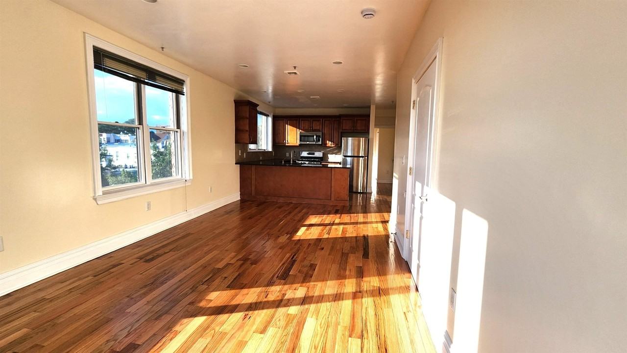 1000 West St #3C - Photo 5 of 19