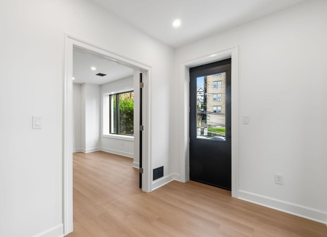 685 Boulevard E #2 - Photo 6 of 27