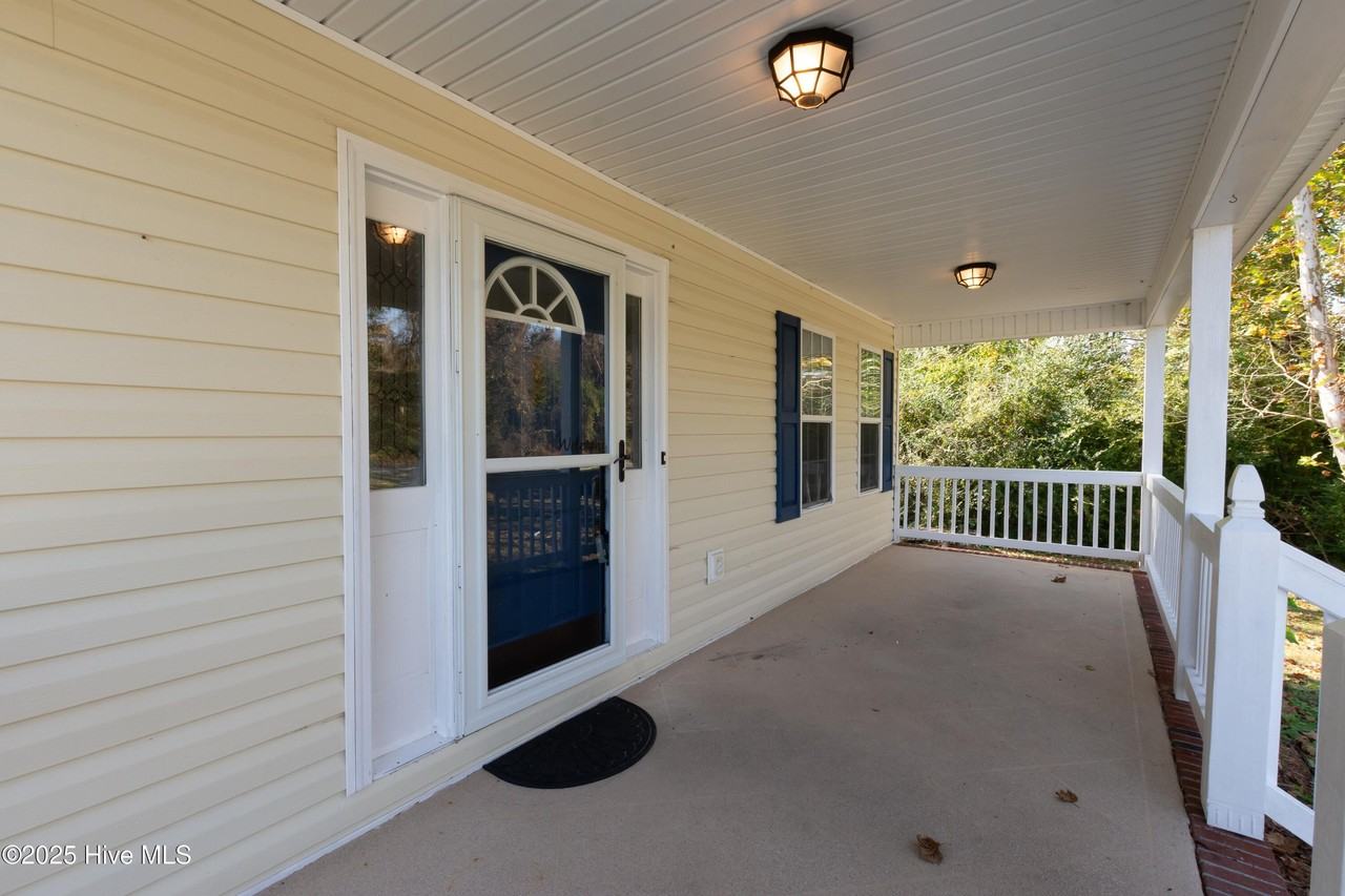 236 Petersburg Rd - Photo 3 of 39