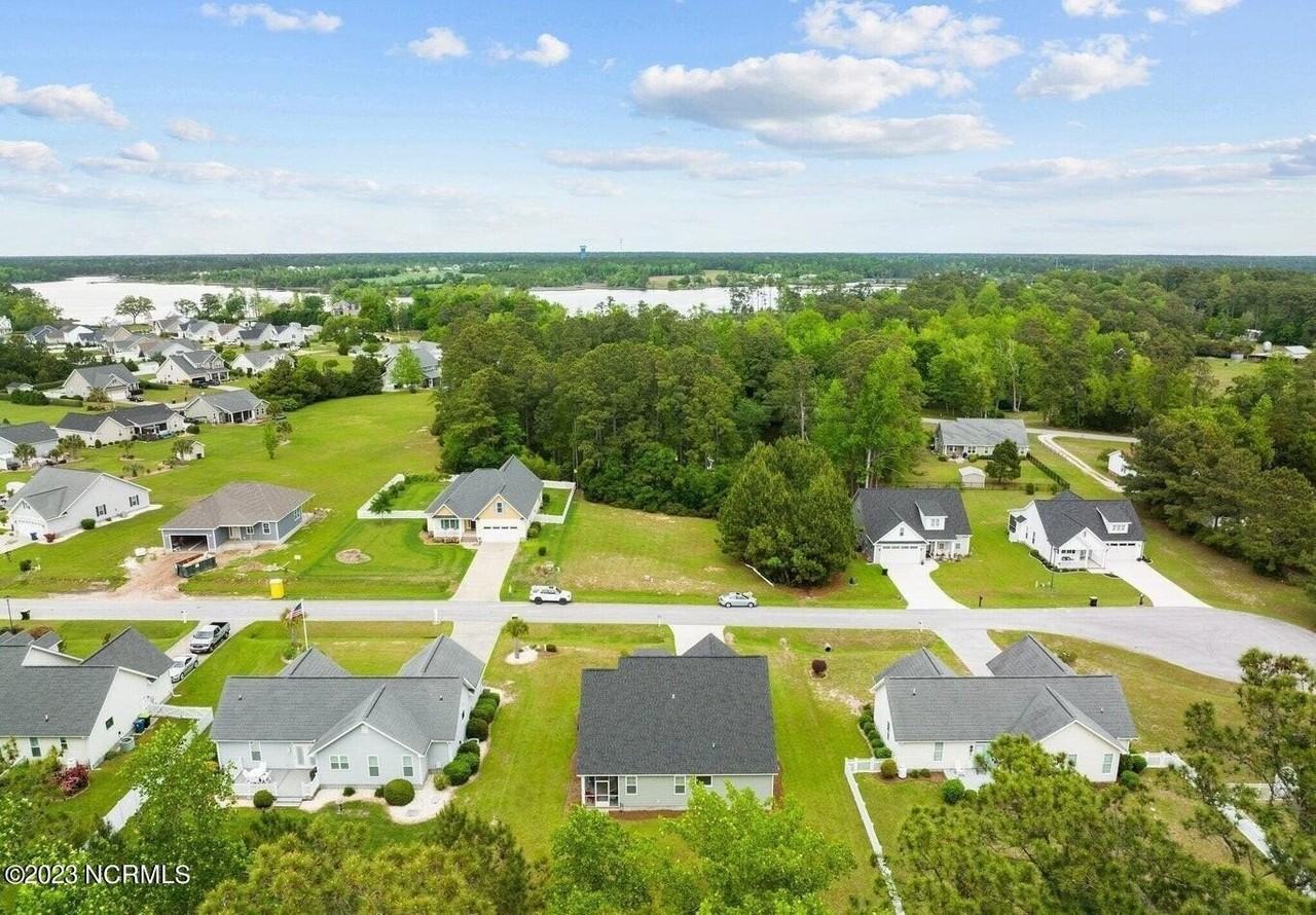 112 Meadowbrook Ct - Photo 4 of 46