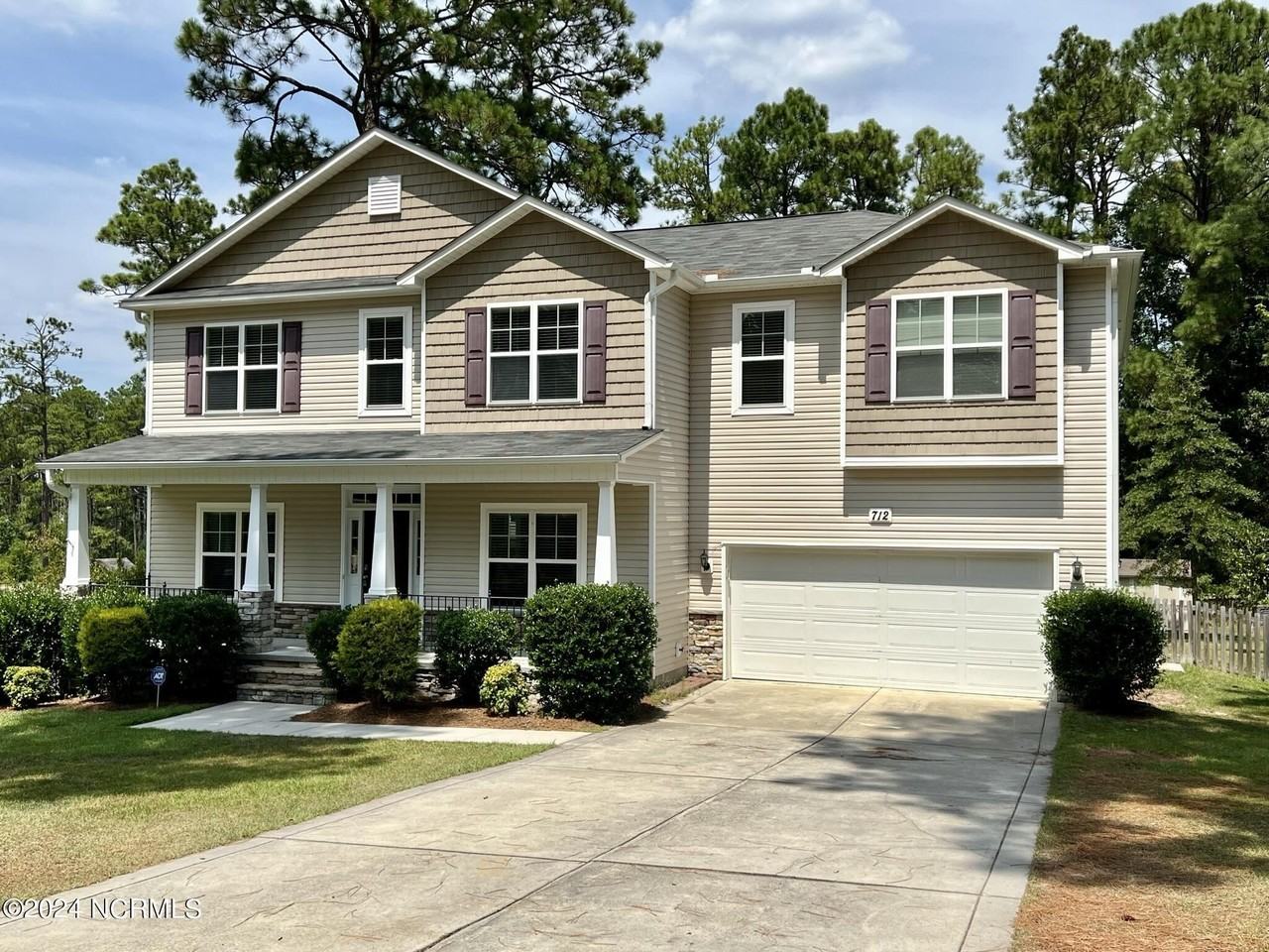 712 Sun Rd - Photo 2 of 39