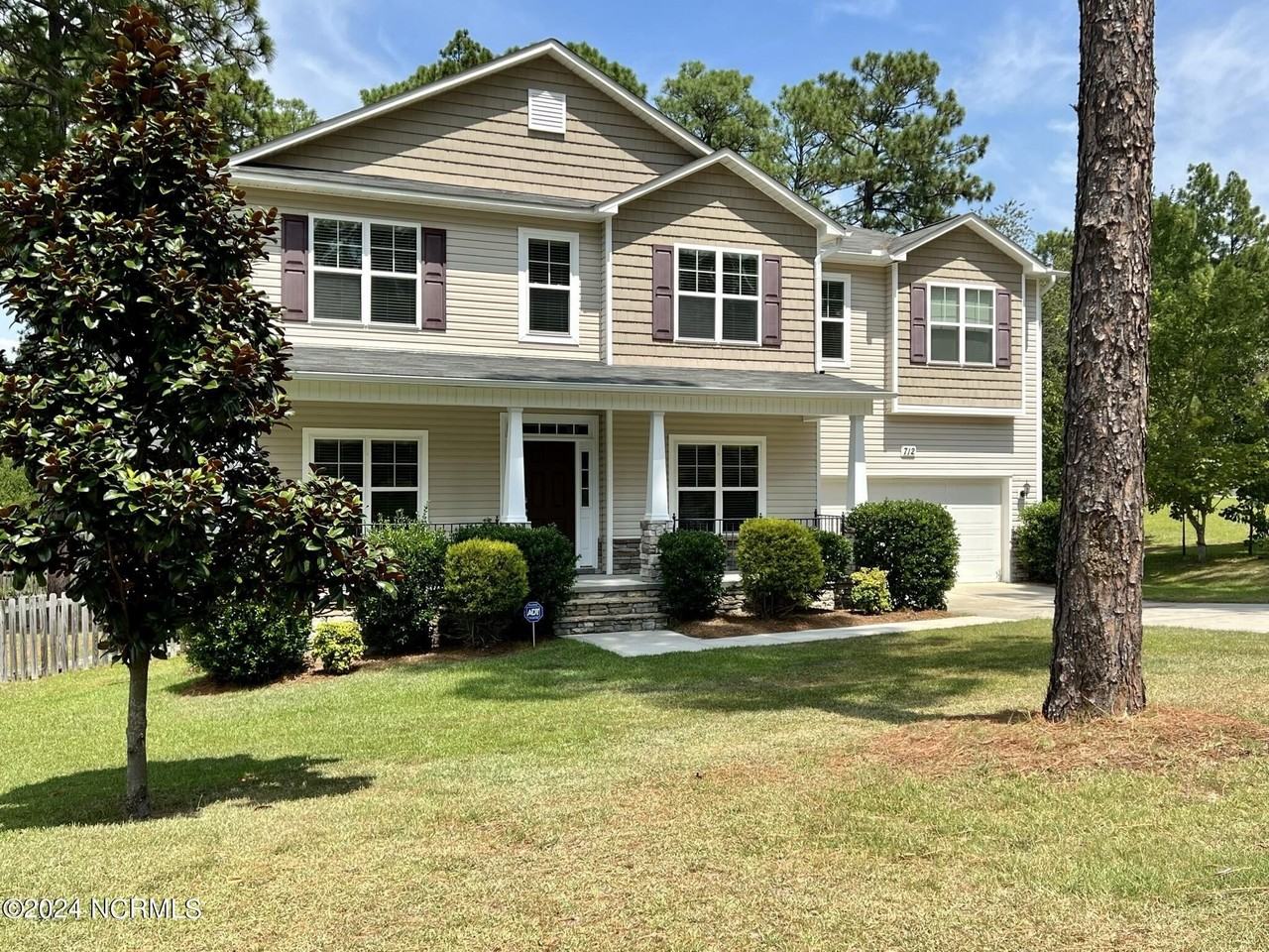 712 Sun Rd - Photo 3 of 39