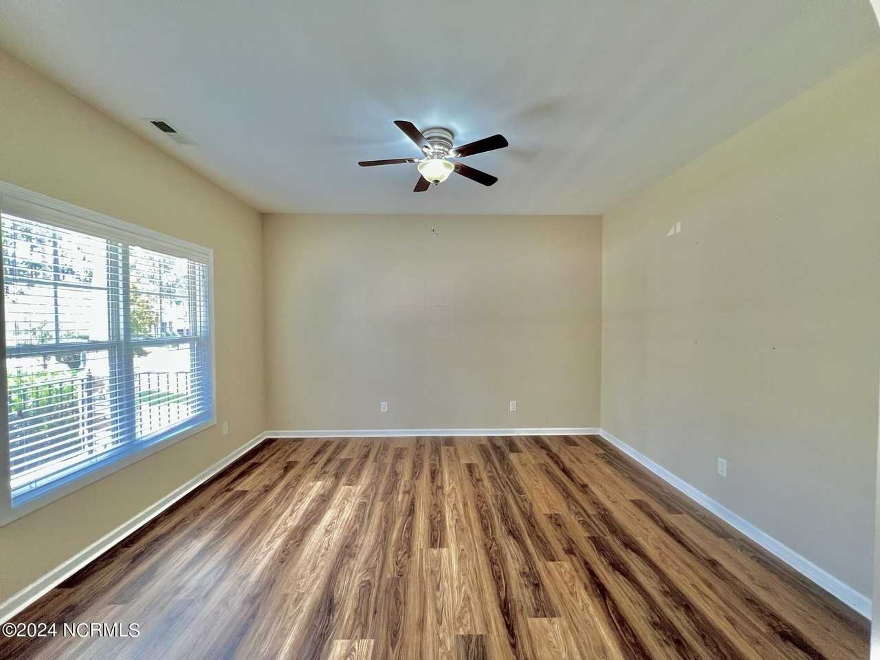 712 Sun Rd - Photo 5 of 39