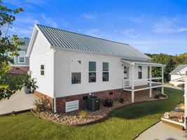 featured image of 219 Auttie Cir #NA