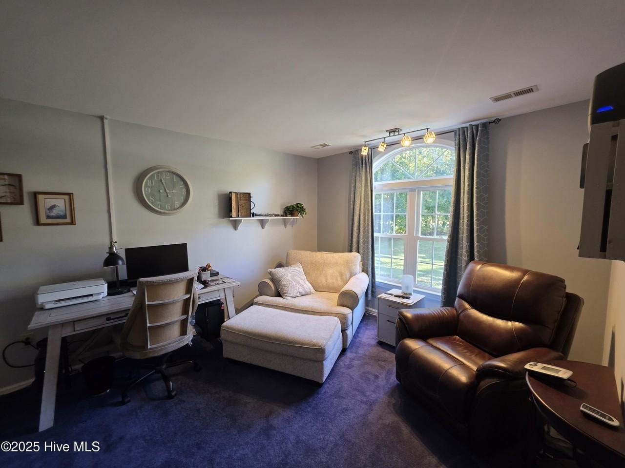 133 Cummins Creek Rd - Photo 6 of 37