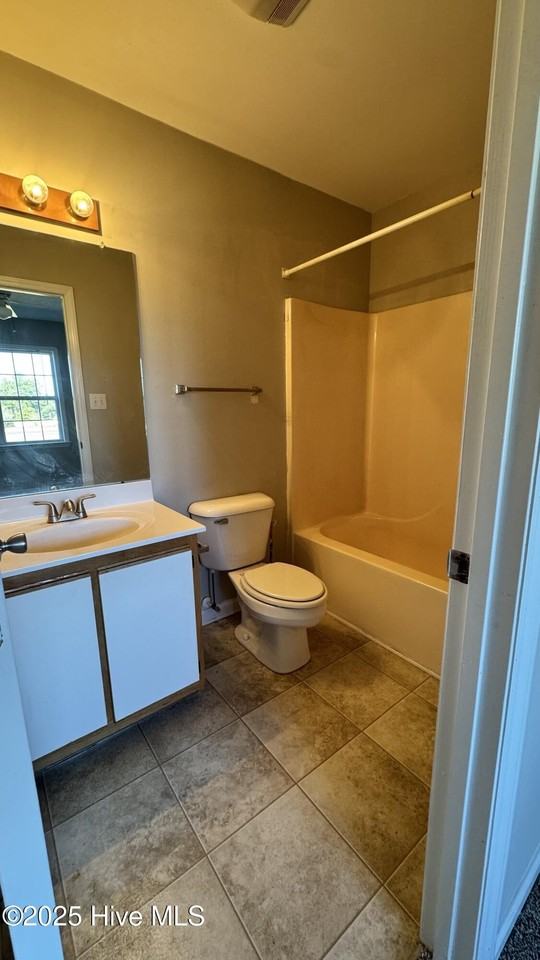 601 Pelletier Loop Rd Unit D24 #D24 - Photo 7 of 9