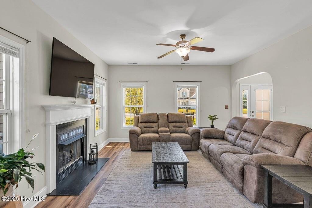 218 Maidstone Dr - Photo 7 of 38