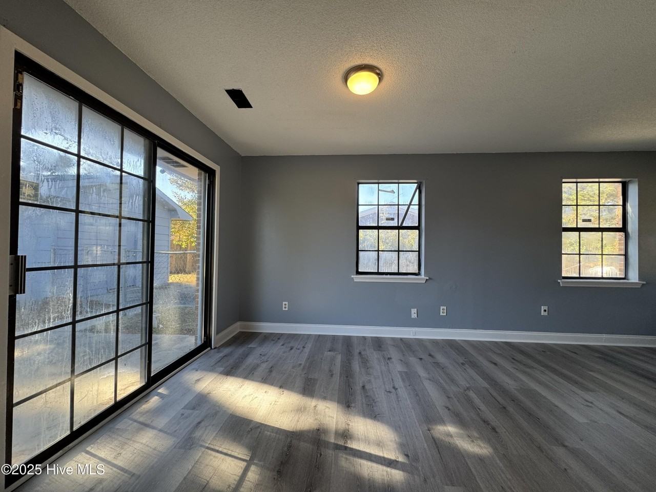 309 Cardiff Rd - Photo 7 of 21