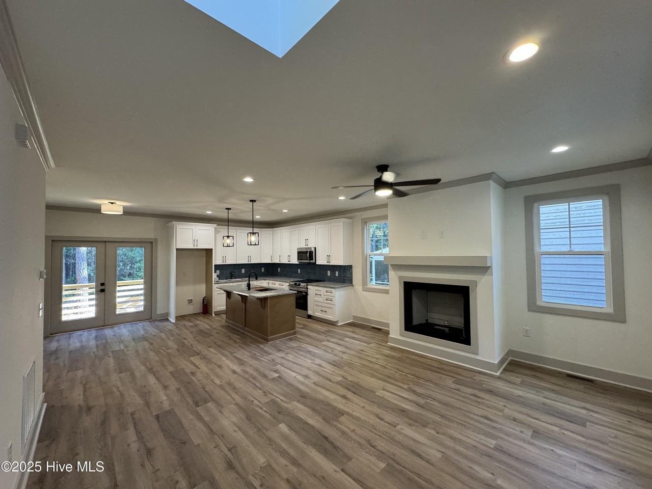 452 Moss Pink Dr - Photo 4 of 35