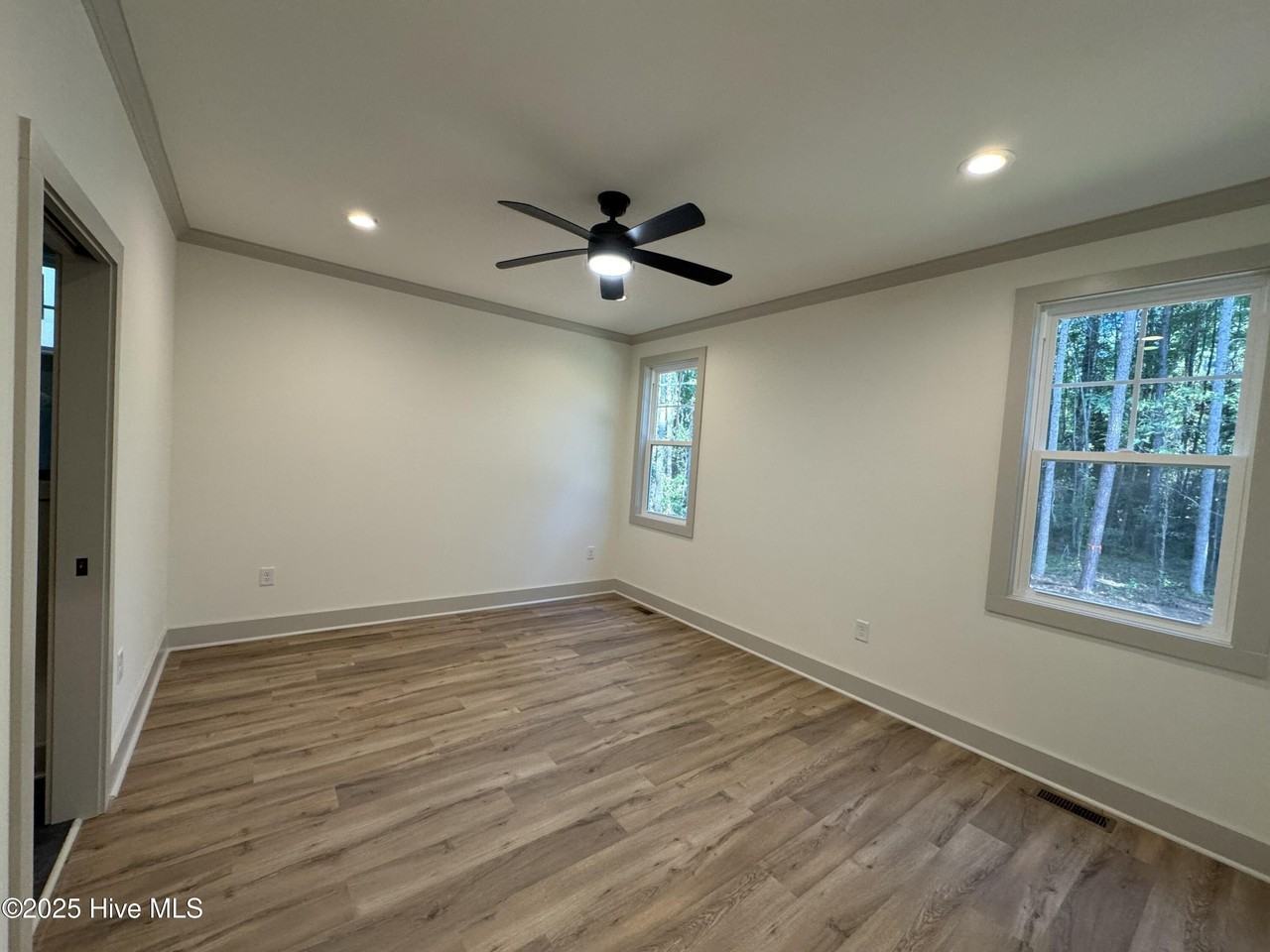 452 Moss Pink Dr - Photo 6 of 35