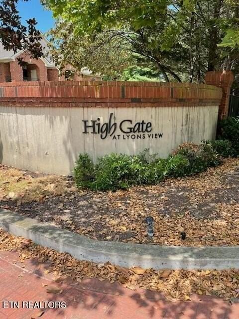 4801 Lyons View Pike Apt 204 #204 - Photo 2 of 20