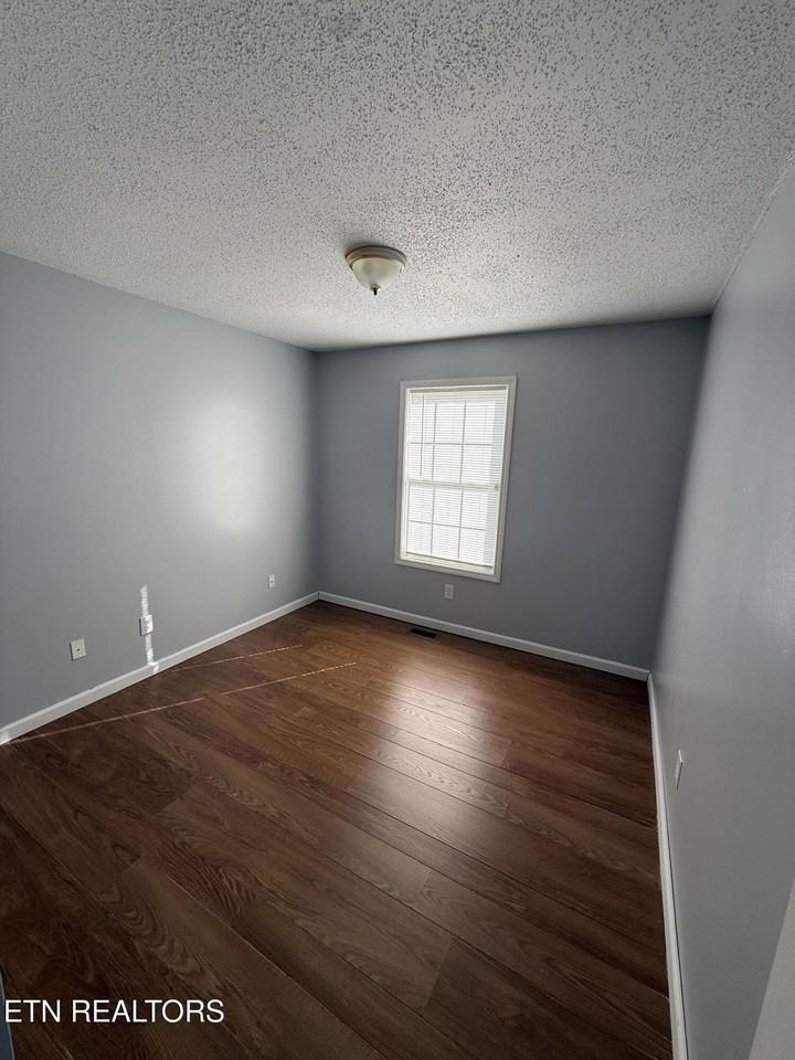 158 Bertha Lane - Photo 2 of 14