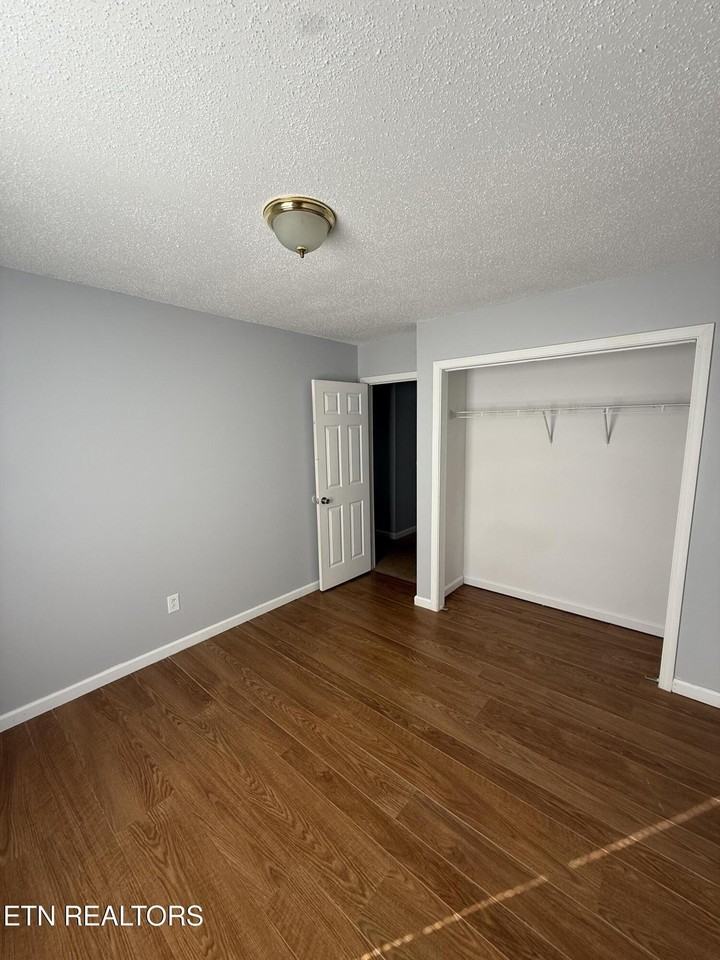 158 Bertha Lane - Photo 3 of 14