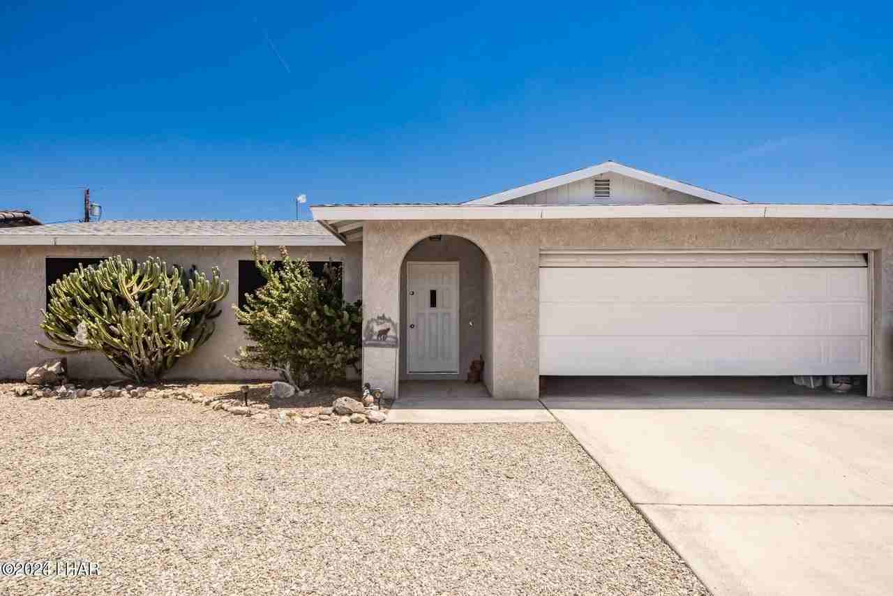 720 Mcculloch Boulevard South - Photo 2 of 18